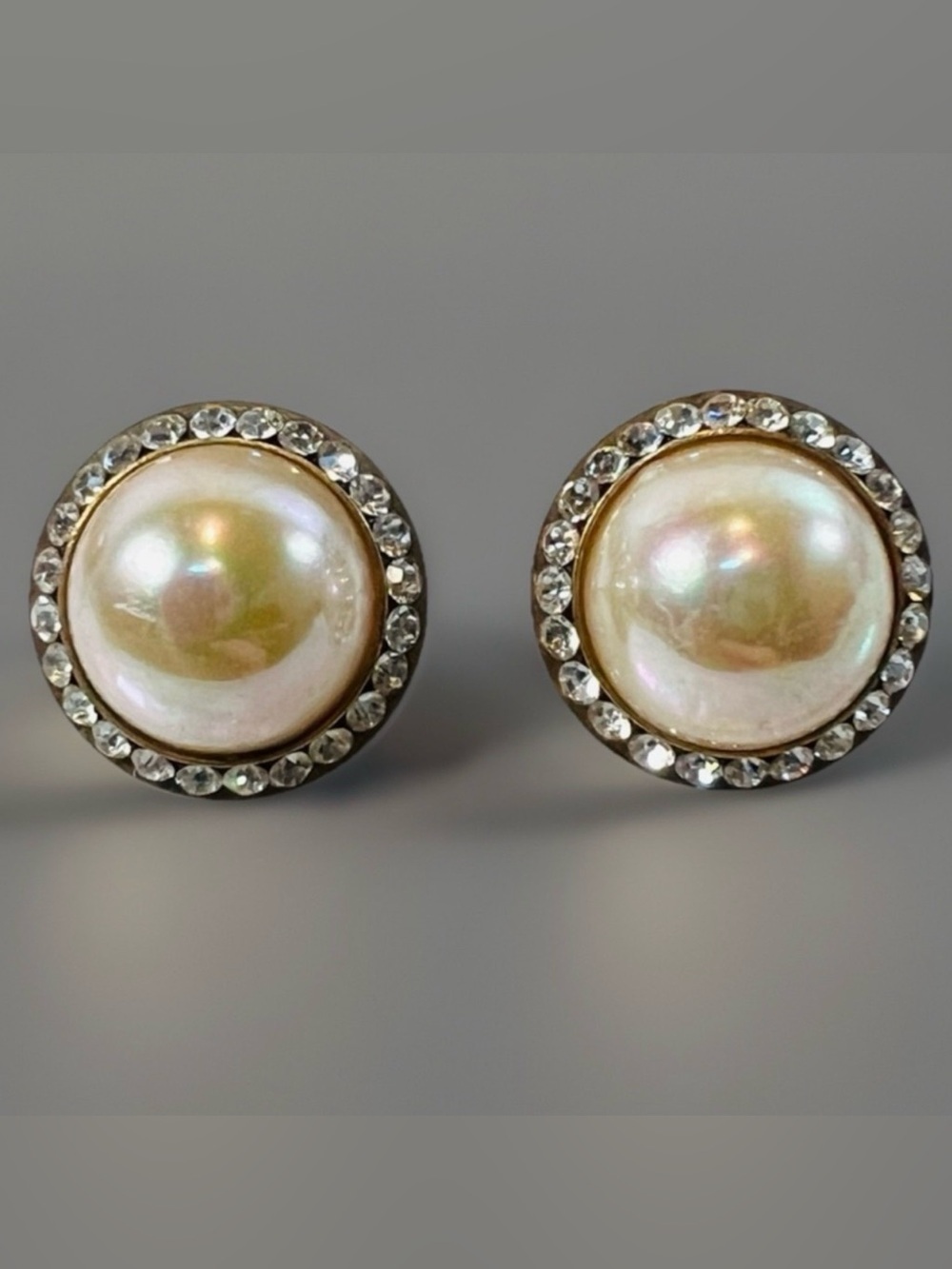 Beautiful goldtone, faux pearl, bling, vintage costume pierced earrings